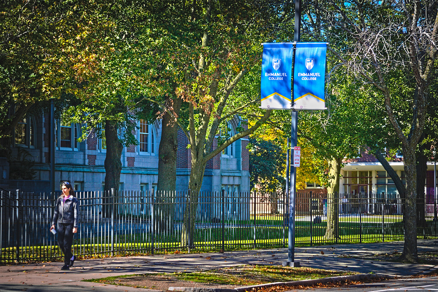 banner-walk